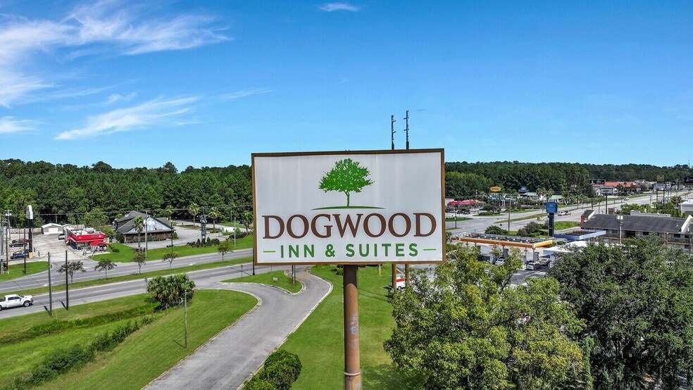 More Photos Of 4071 US 17, Richmond Hill Hotel For Sale