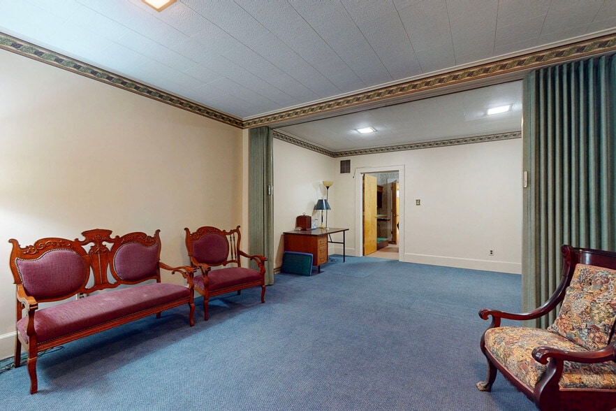 More Photos Of 3721 Main St, Weirton Funeral Home For Sale