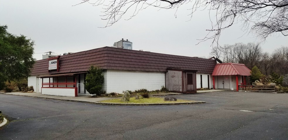 3690 Quakerbridge Rd  