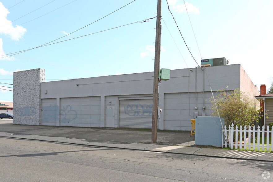 More Photos Of 2005-2009 Central Ave, Ceres Freestanding For Sale