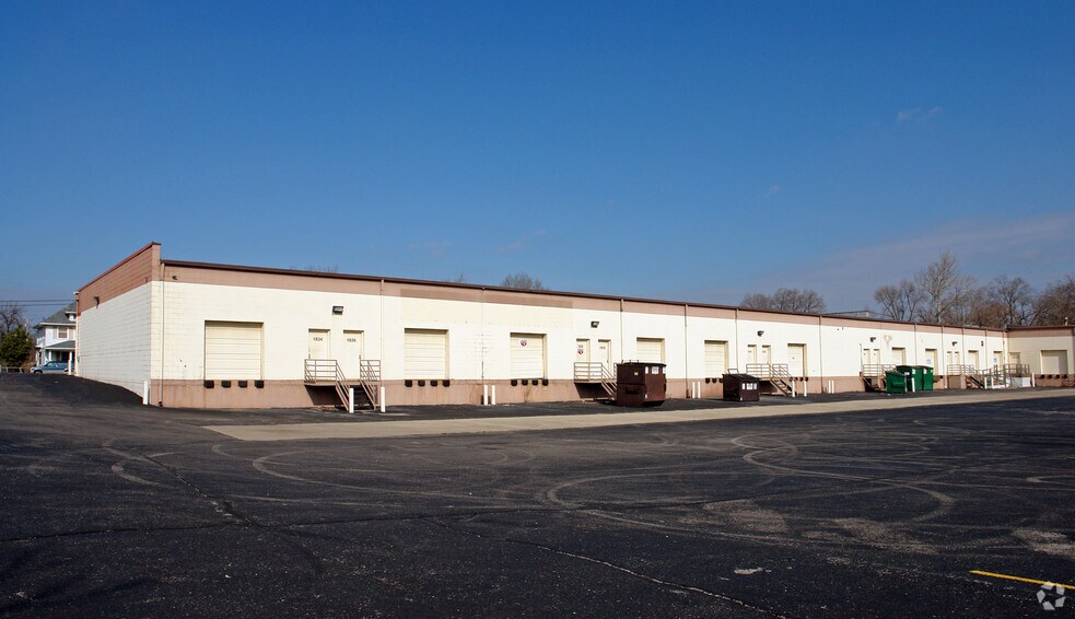 More Photos Of 1834-1918 Valley St, Dayton Warehouse For Lease
