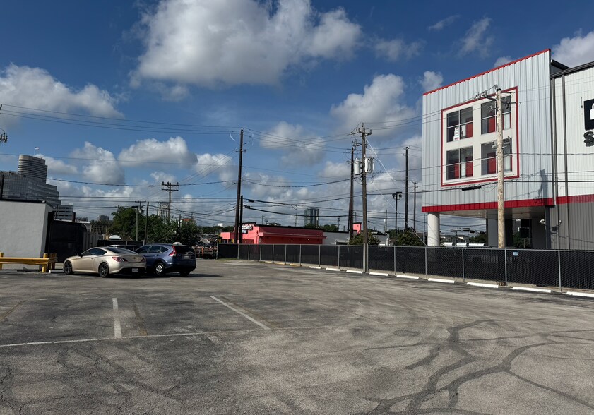 More Photos Of 101 Heights Blvd, Houston Restaurant For Sale