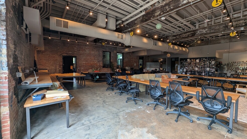 More Photos Of 500 E Davie St, Raleigh Restaurant For Lease