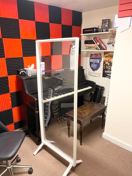 More Photos Of 377 Main St, Center Moriches Storefront Retail Office For Sale