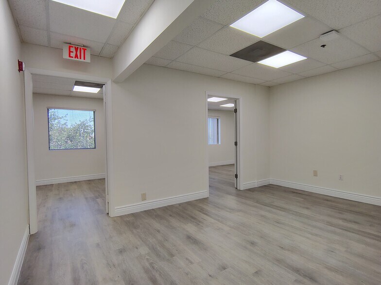 More Photos Of 2405-2425 N University Dr, Coral Springs Loft Creative Space For Lease