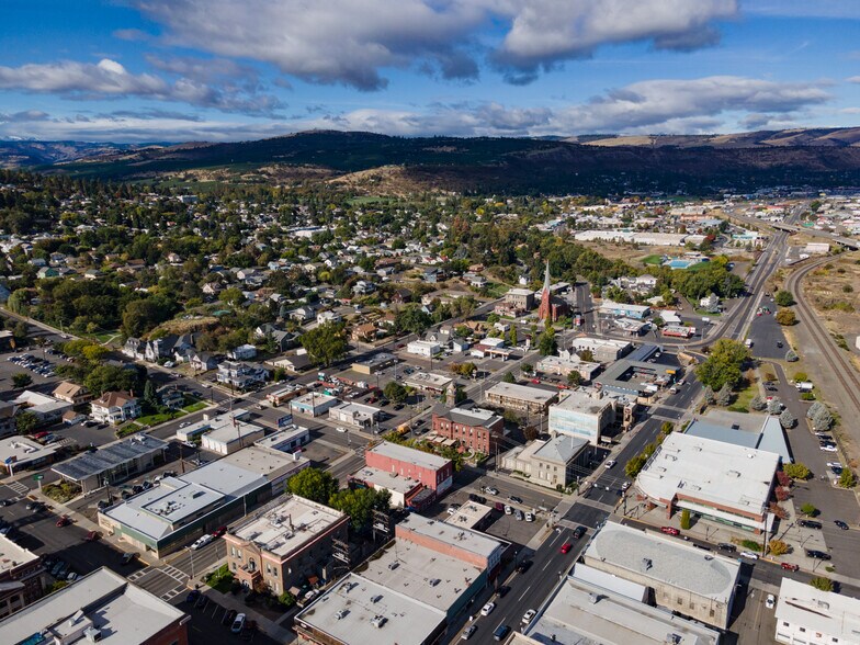 More Photos Of 311 Union St, The Dalles Restaurant For Sale