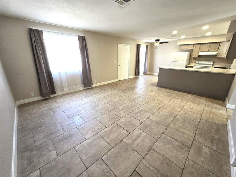 More Photos Of 4300 N Lamont St, Las Vegas Apartments For Sale