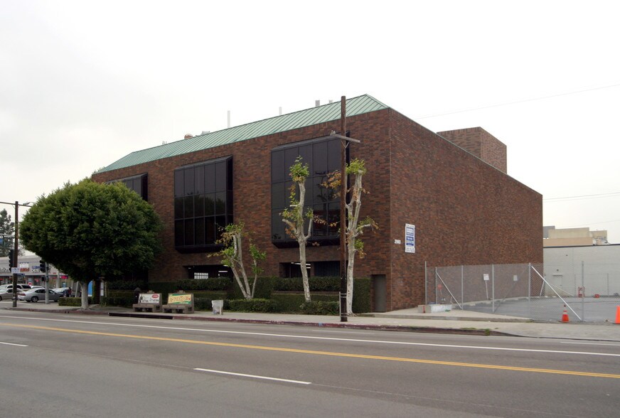 More Photos Of 2990 S Sepulveda Blvd, Los Angeles Medical For Lease
