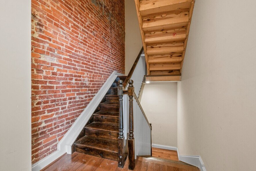 More Photos Of 2740 Saint Paul St, Baltimore Apartments For Sale