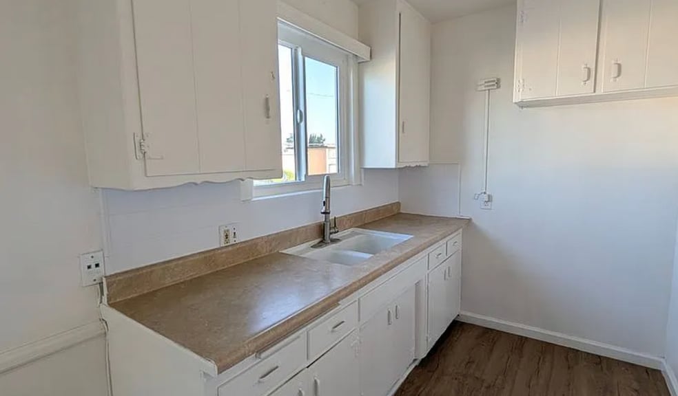 More Photos Of 7047 Fulton Ave, North Hollywood Apartments For Sale