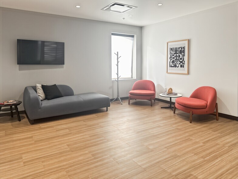 More Photos Of 10451 W Palmeras Dr, Sun City Coworking Space