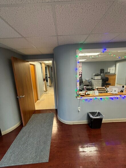 More Photos Of 851 Main St, Warren Medical For Lease