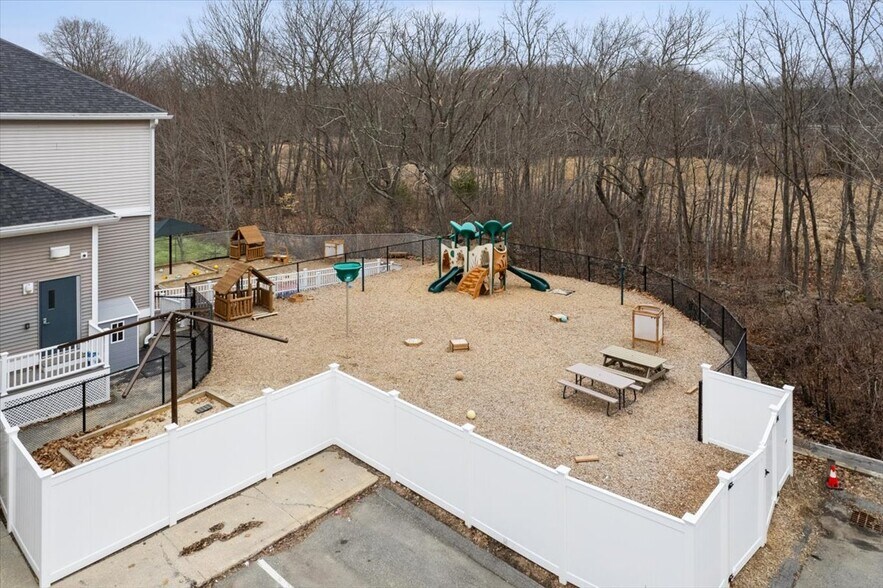 More Photos Of 443 W Lowell Ave, Haverhill Office For Sale