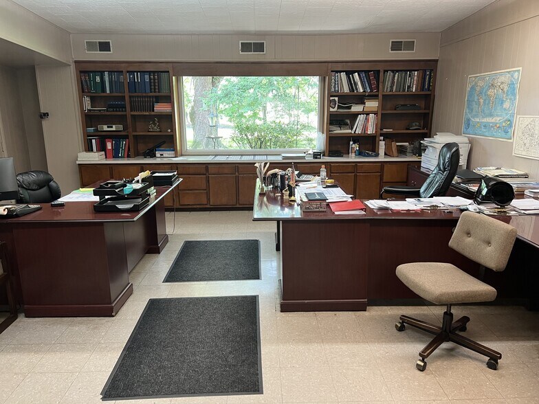 More Photos Of 125 McAdoo Creek Rd, Clarksville Warehouse For Sale