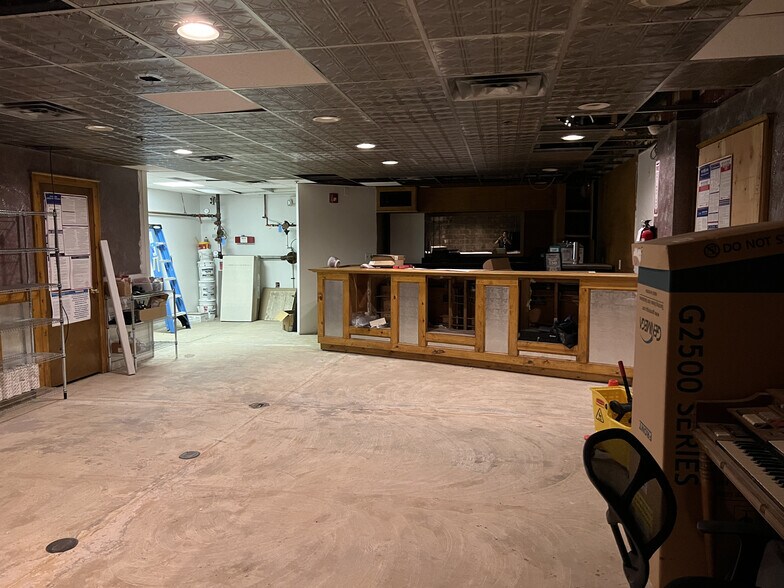 More Photos Of 171 Lawrence St, Central City Storefront For Lease