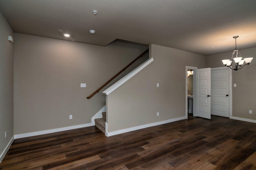 More Photos Of 640 Fallow Dr, Venus Multifamily For Sale