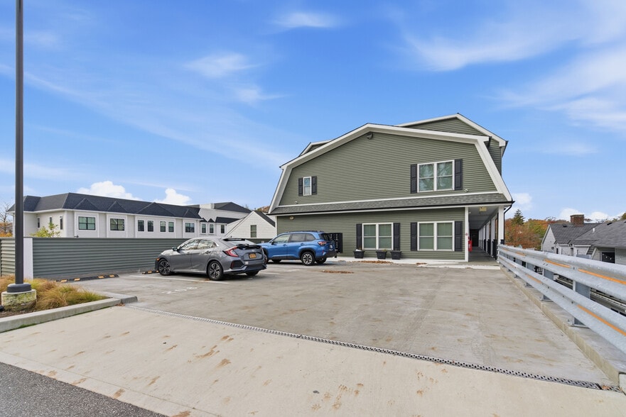 More Photos Of 1080 New York Ave, Huntington Station Apartments For Sale