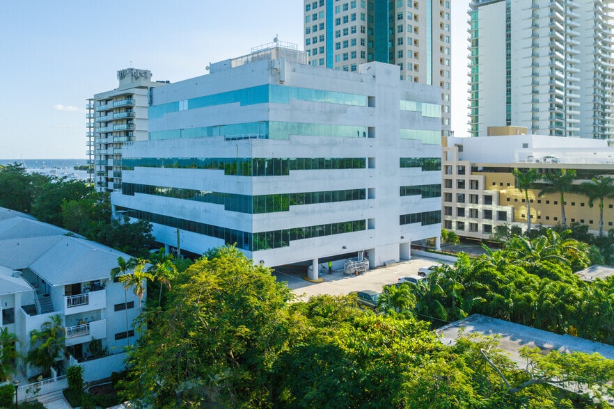 More Photos Of 3225 Aviation Ave, Coconut Grove Office For Lease
