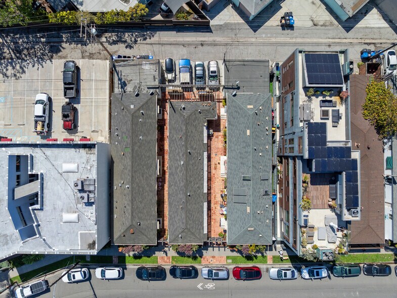 More Photos Of 1726 Abbot Kinney Blvd, Venice Apartments For Sale