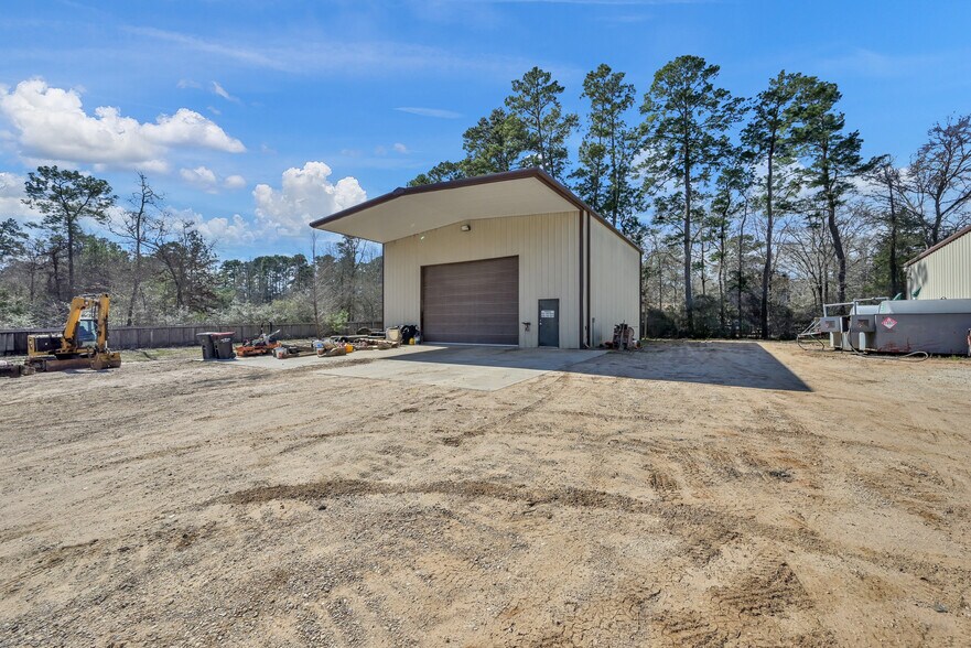 More Photos Of 15513 Capitol Hill Rd, Montgomery Service For Sale