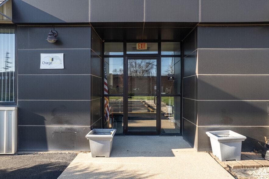 More Photos Of 3333 East End Ave, South Chicago Heights Distribution For Lease