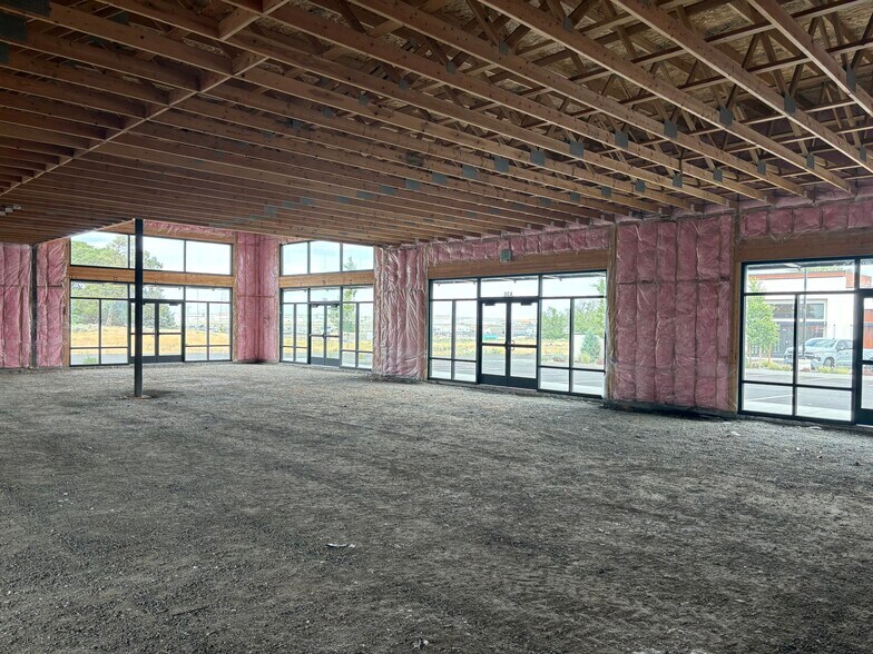 More Photos Of 2915 N 20th Ave, Pasco Office For Lease