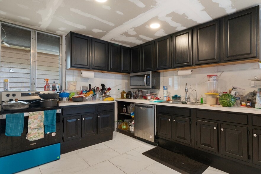 More Photos Of 5565 E Silver Springs Blvd, Silver Springs Hotel For Sale