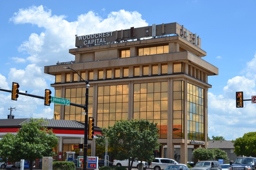 More Photos Of 3113 S University Dr, Fort Worth Office For Lease