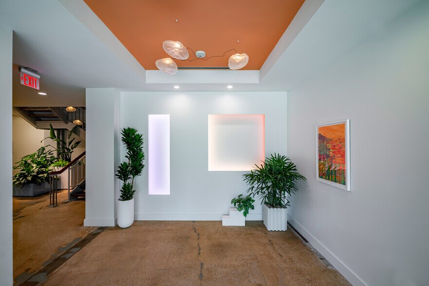 More Photos Of 1500 McGowen St, Houston Restaurant For Lease