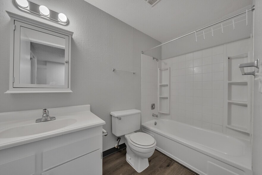 More Photos Of 1515-1519 W Sharp Ave, Spokane Apartments For Sale