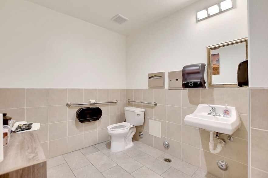 More Photos Of 264 N Highland Springs Ave, Banning Medical For Sale
