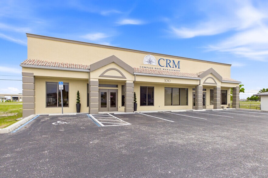 Primary Photo Of 1010 NE 9th St, Cape Coral Office For Sale