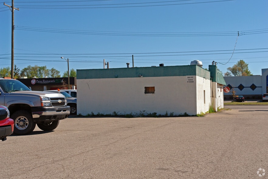 More Photos Of 4355 Dixie Hwy, Waterford Restaurant For Lease