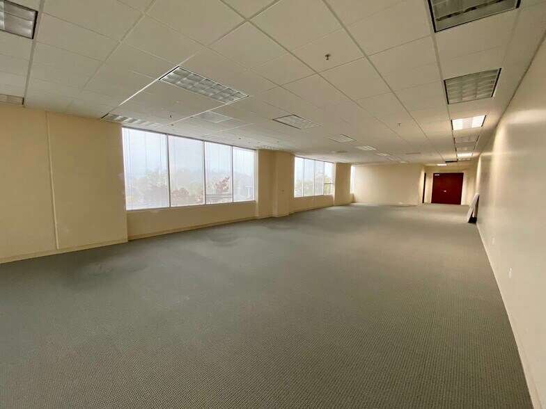 More Photos Of 18705 Madrone Pky, Morgan Hill Research And Development For Lease