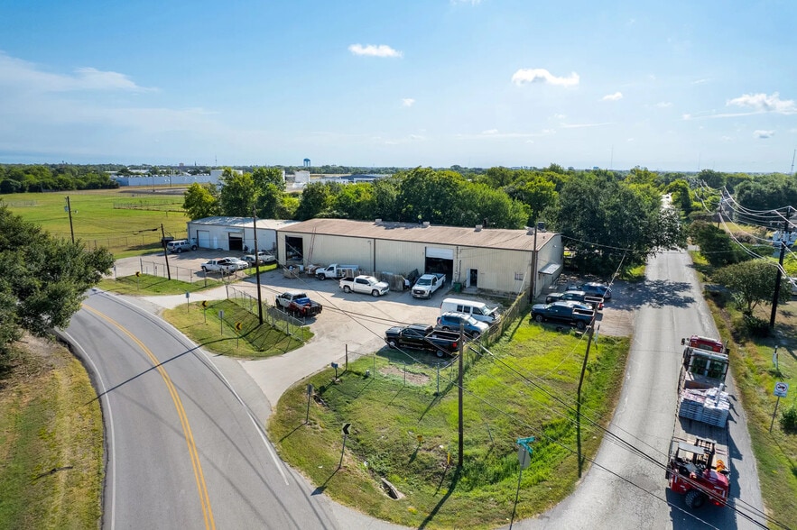 Primary Photo Of 1809 Groesbeck St, Bryan Industrial For Sale