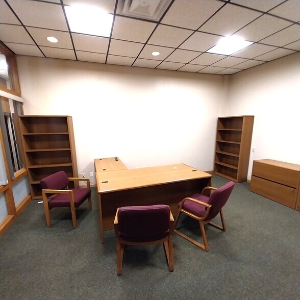More Photos Of 1425 10th St, Gering Serviced Offices For Sale