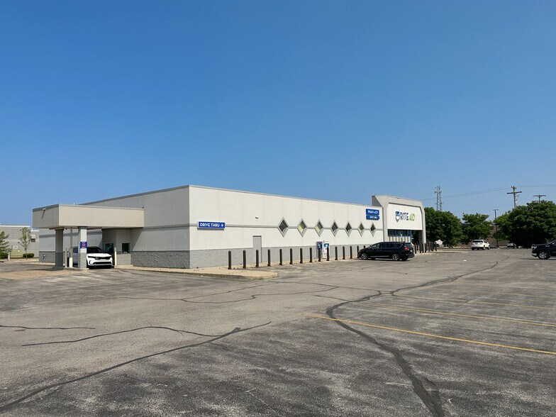 More Photos Of 2635 Henry St, Muskegon Drugstore For Sale