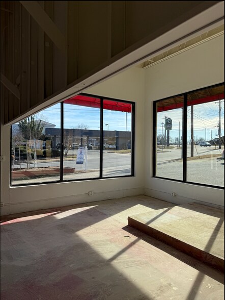 More Photos Of 1400 Sunset Dr, Greensboro Freestanding For Lease