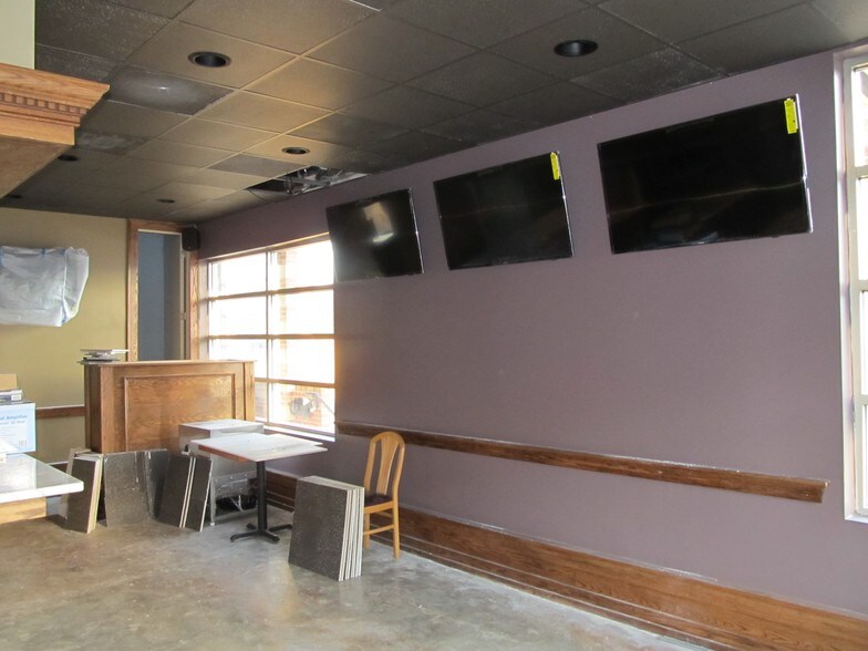 More Photos Of 1101 Sophia St, Fredericksburg Restaurant For Lease