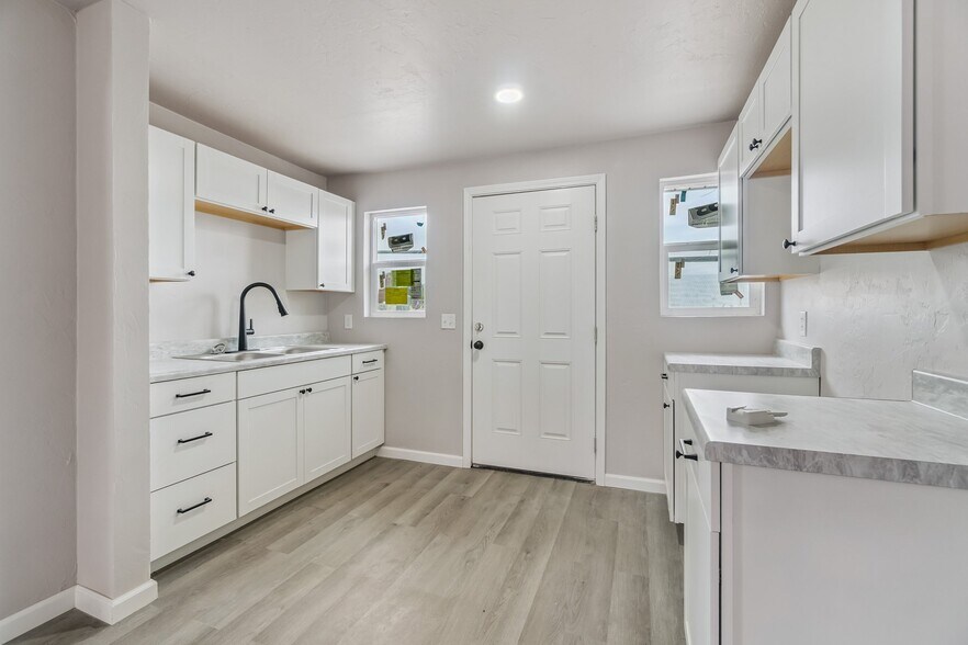 More Photos Of 740 Deans Row Ave, Norman Apartments For Sale