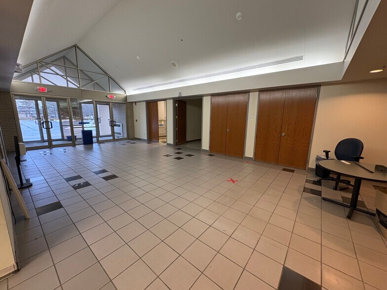 More Photos Of 1250 S Creasy Ln, Lafayette Research And Development For Sale