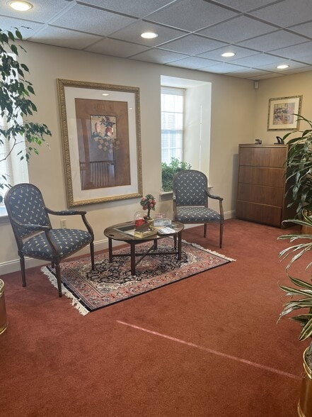 More Photos Of 1273 Lancaster Ave, Berwyn Office For Sale