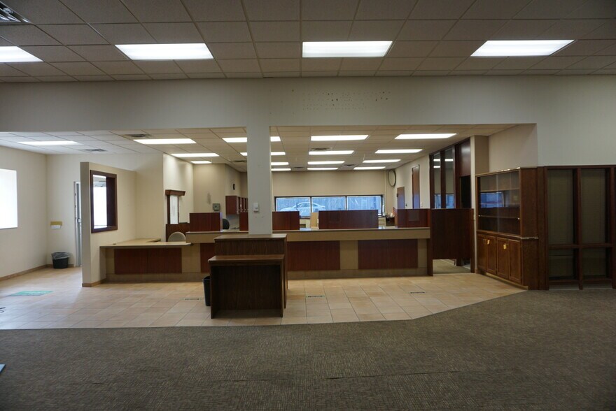 More Photos Of 501 Dakota Ave, Wahpeton General Retail For Sale