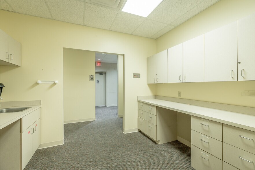 More Photos Of 5022 Old Godsey Ln, Hixson Medical For Lease