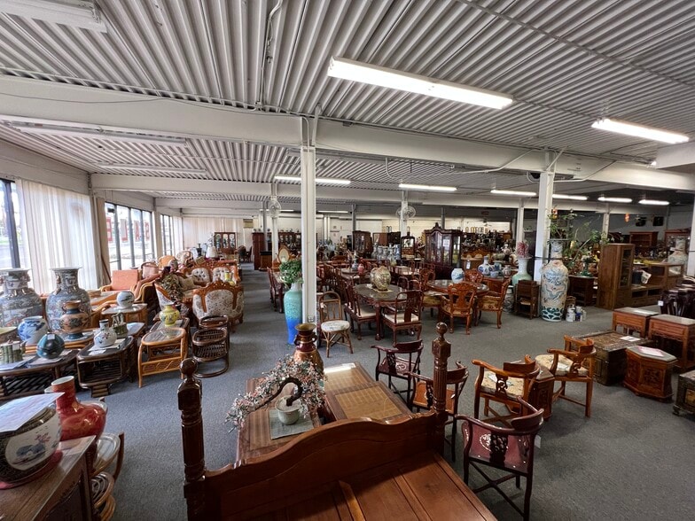 More Photos Of 94-303 Farrington Hwy, Waipahu Storefront Retail Office For Sale