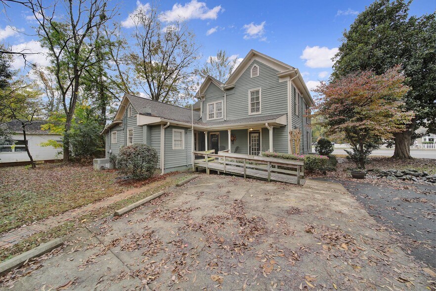 More Photos Of 500 W John St, Matthews Office For Sale