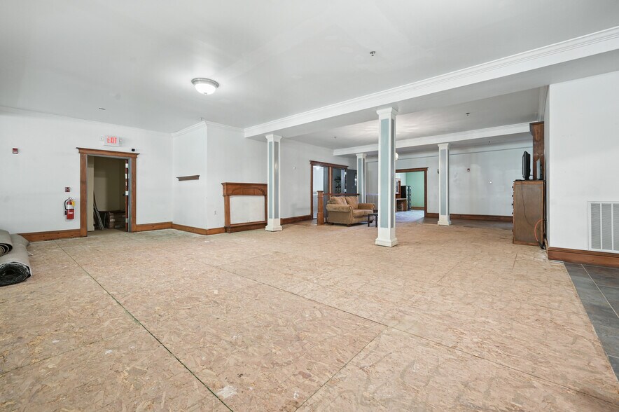 More Photos Of 56 Main St, Stamford Hotel For Sale