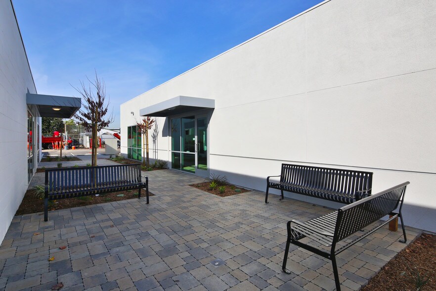 More Photos Of 4301 Birch St, Newport Beach Unknown For Lease