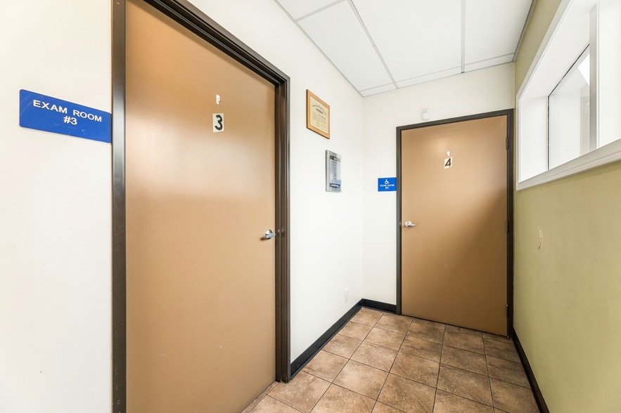More Photos Of 20805 Hawthorne Blvd, Torrance Veterinarian Kennel For Lease