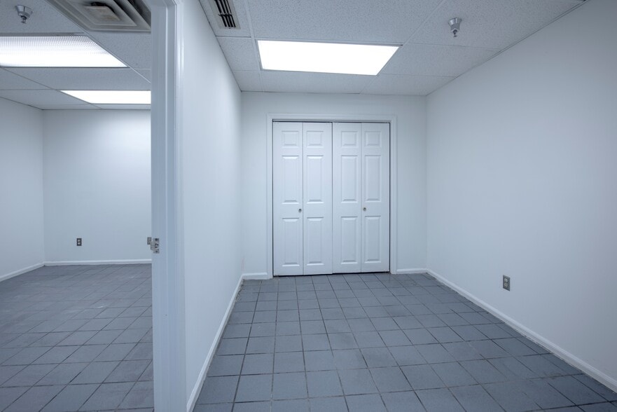 More Photos Of 1700 Overhead Bridge Rd NE, Cleveland Warehouse For Sale